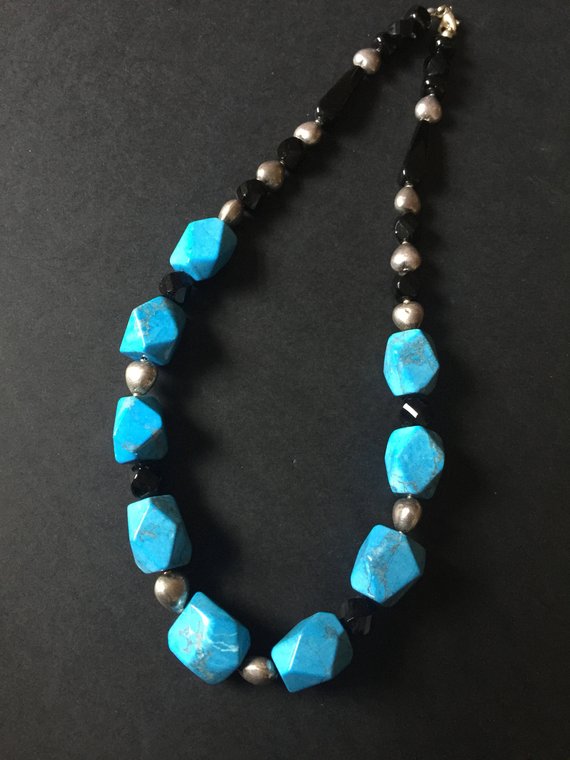 black-turquise-necklace-2
