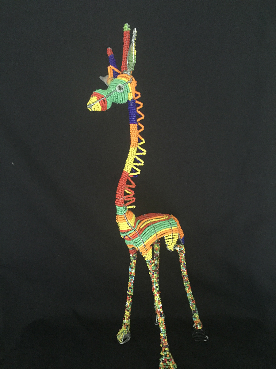 cheeky-african-bead-giraffe-IMG-3018